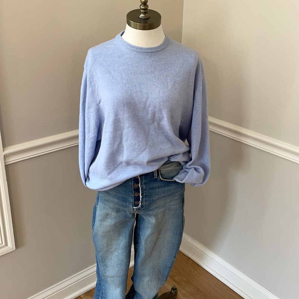 William cashmere /wool blend lavender crewneck sweater size L